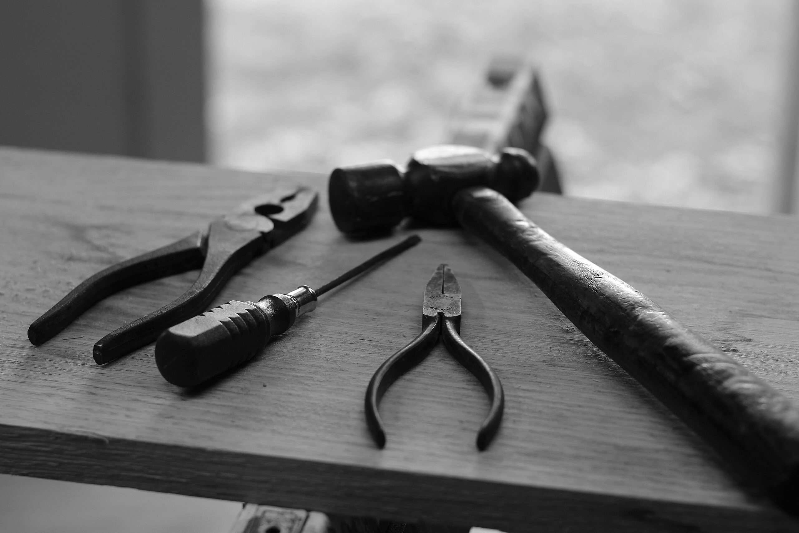 découvrez notre gamme d'outils de haute qualité pour tous vos besoins en bricolage, réparation et construction. trouvez les outils parfaits pour chaque tâche avec notre sélection variée.